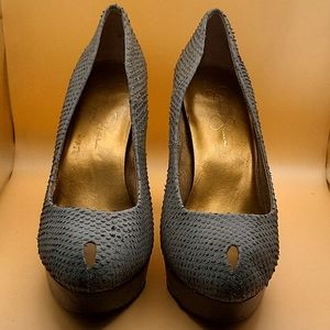 Size 7.5 Jessica Simpson Pumps